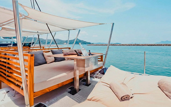 Аренда Party Catamaran 74ft на Пхукете